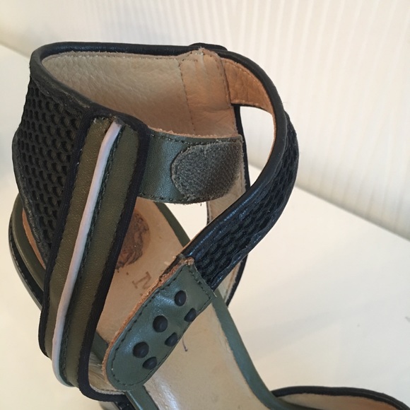 L. A. M. B. Authentic Women’s shoes 9M with - Picture 8 of 8